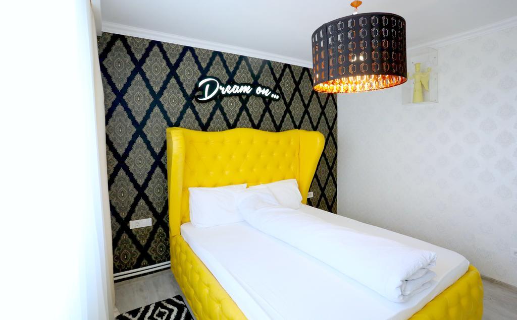 Soho Apartment Near Ceronav กาลาจิ ภายนอก รูปภาพ